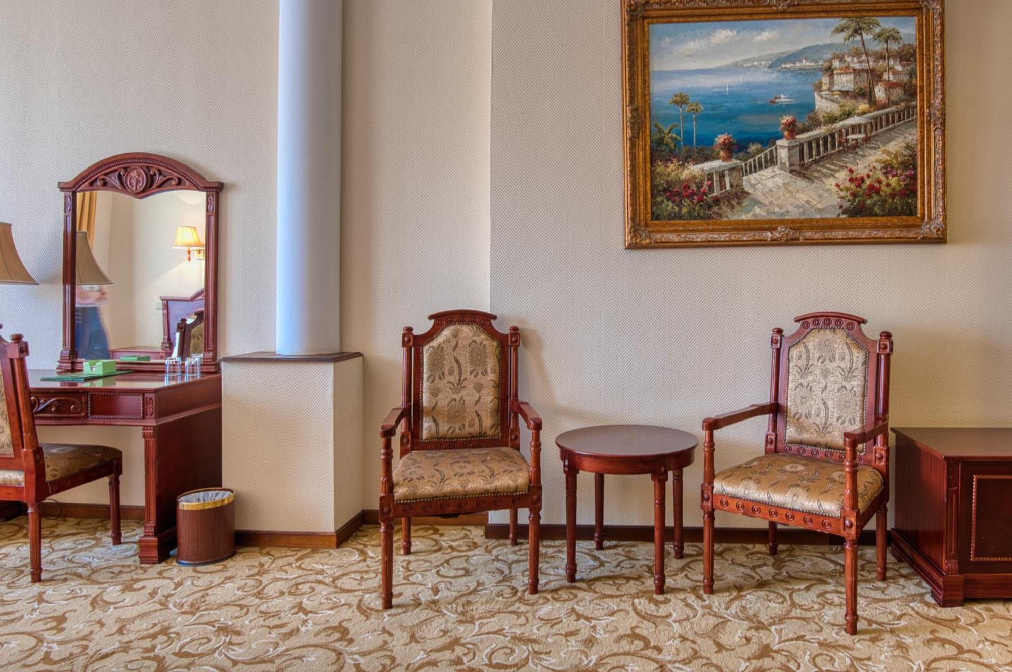 Hotel Bellevue Esztergom Exterior foto