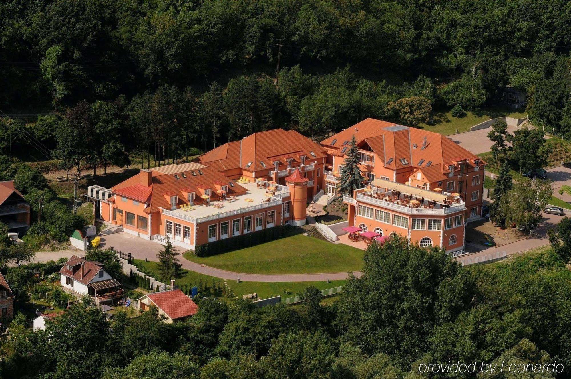 Hotel Bellevue Esztergom Exterior foto